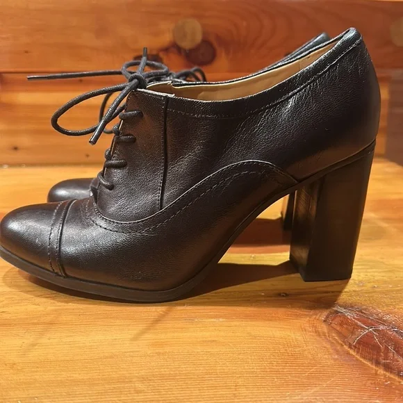 Nine West “Nostalgia” Block Heels - Picture 4 of 8